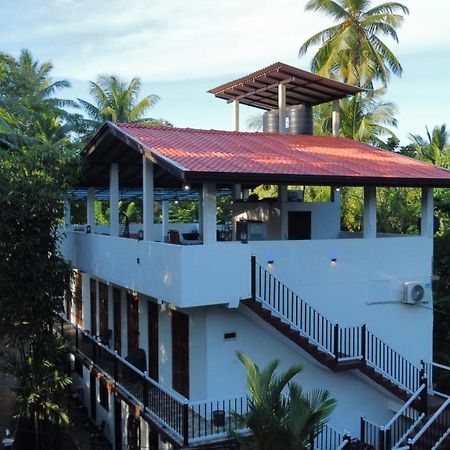 Rainbow Guest House هيكادوفا المظهر الخارجي الصورة