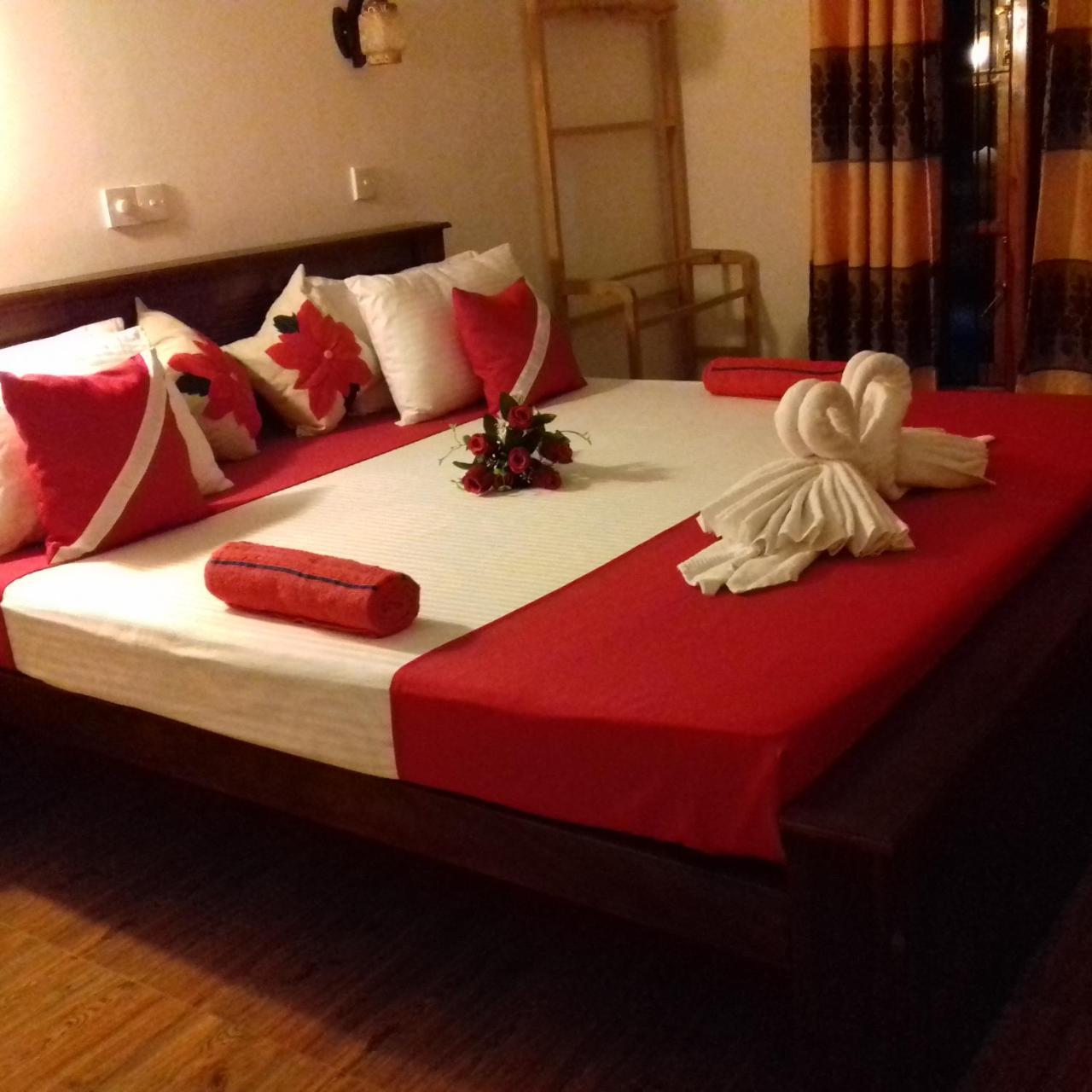 Rainbow Guest House هيكادوفا المظهر الخارجي الصورة