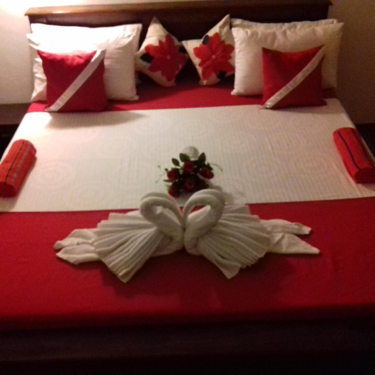 Rainbow Guest House هيكادوفا المظهر الخارجي الصورة