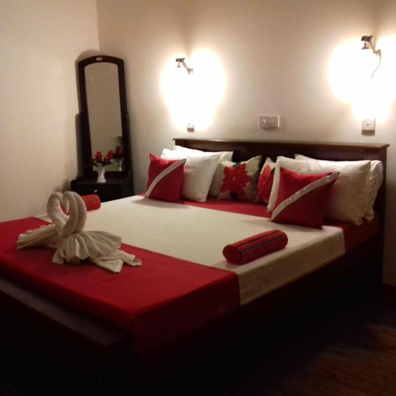 Rainbow Guest House هيكادوفا المظهر الخارجي الصورة