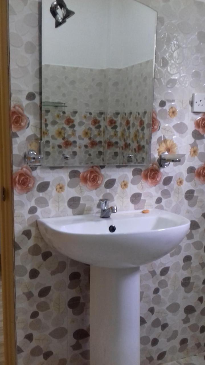 Rainbow Guest House هيكادوفا المظهر الخارجي الصورة