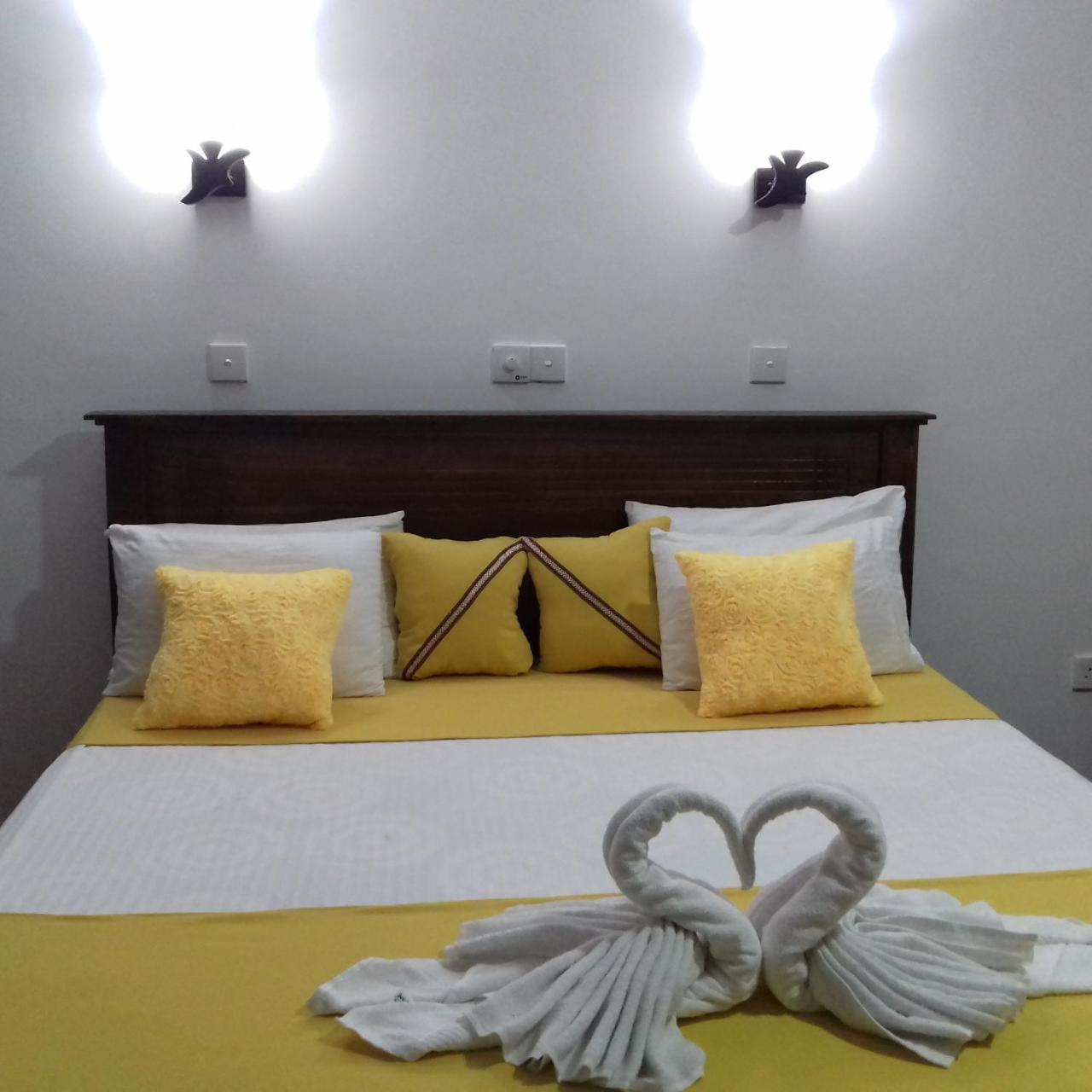 Rainbow Guest House هيكادوفا المظهر الخارجي الصورة